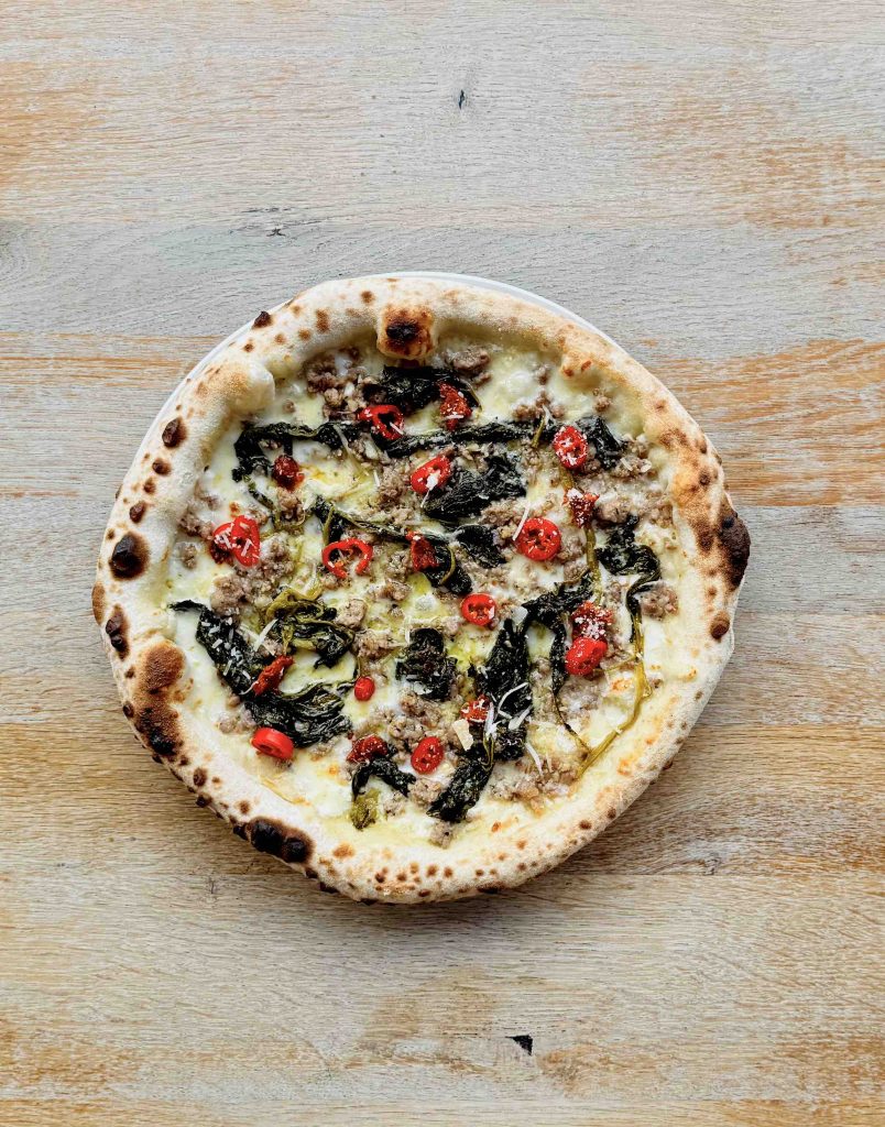 salsiccia pizza salsiccia pizza